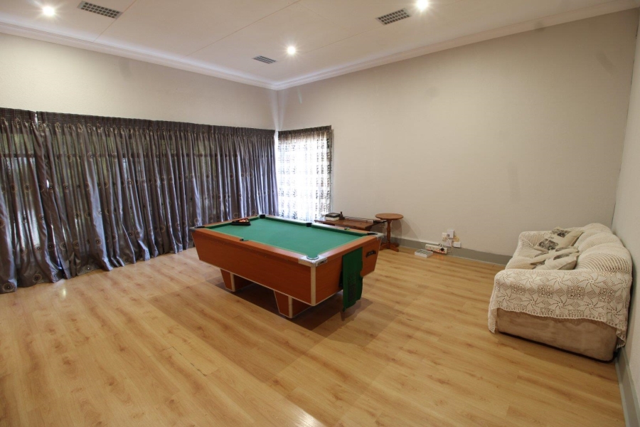 6 Bedroom Property for Sale in Doringkruin North West